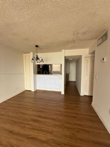 19715 SW 114th Ave 357, Miami, FL 33157