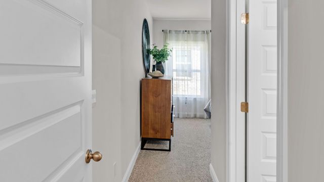 595 RIVERDALE DR, Oakland, TN 38060