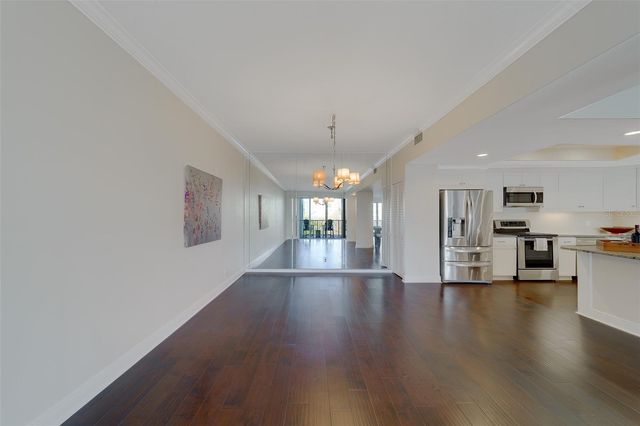 8 BELLEVIEW BOULEVARD 308, Belleair, FL 33756