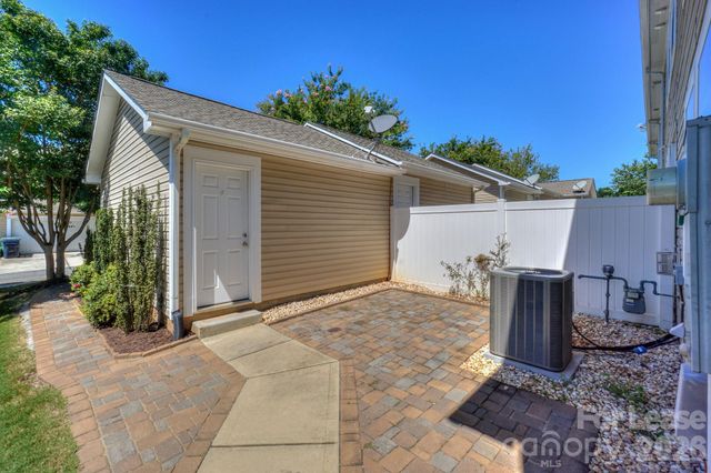 8273 Viewpoint Lane, Cornelius, NC 28031