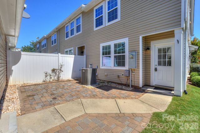 8273 Viewpoint Lane, Cornelius, NC 28031