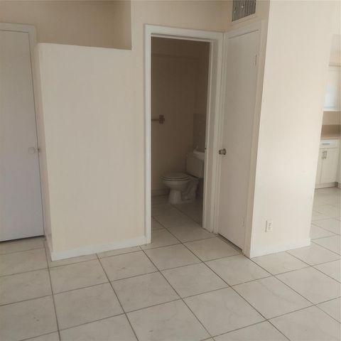 5409 NW 27th Street, Lauderhill, FL 33313