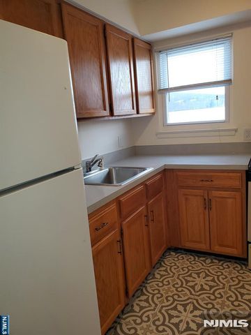 100 Pierson Miller C52, Pompton Lakes, NJ 07442