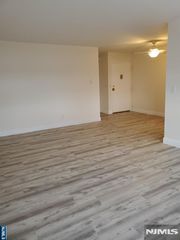 100 Pierson Miller C52, Pompton Lakes, NJ 07442