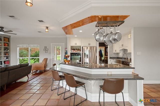 622 Thousand Oaks Loop, San Marcos, TX 78666