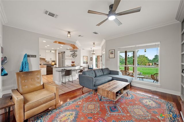 622 Thousand Oaks Loop, San Marcos, TX 78666