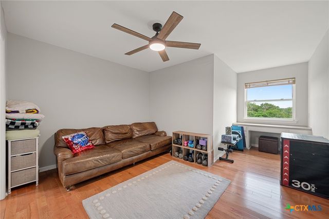 622 Thousand Oaks Loop, San Marcos, TX 78666