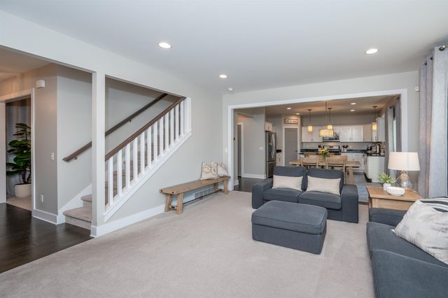 6111 Oak Hollow Court, Midland, MI 48640