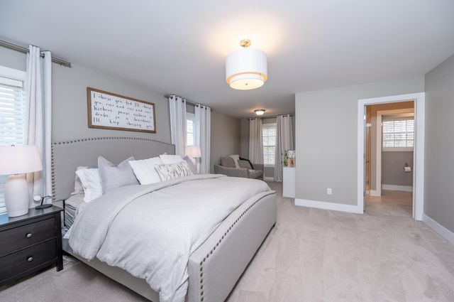 6111 Oak Hollow Court, Midland, MI 48640