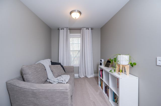 6111 Oak Hollow Court, Midland, MI 48640