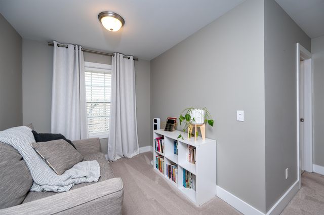 6111 Oak Hollow Court, Midland, MI 48640