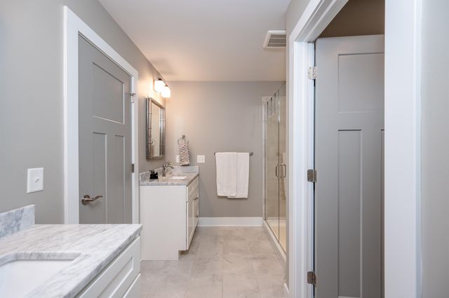 6111 Oak Hollow Court, Midland, MI 48640