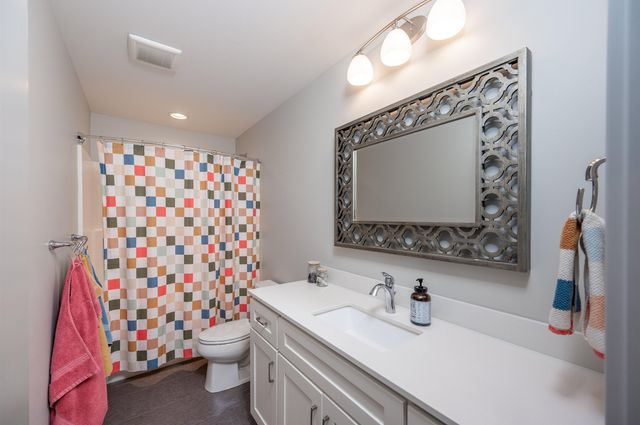 6111 Oak Hollow Court, Midland, MI 48640