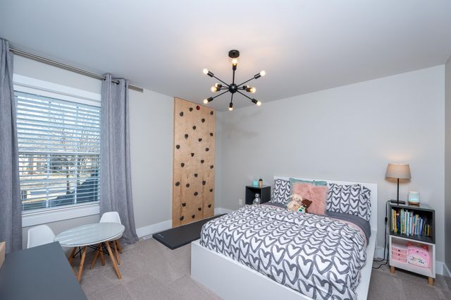 6111 Oak Hollow Court, Midland, MI 48640