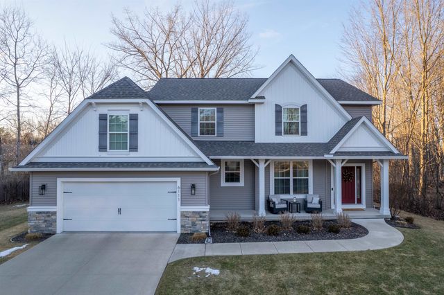 6111 Oak Hollow Court, Midland, MI 48640