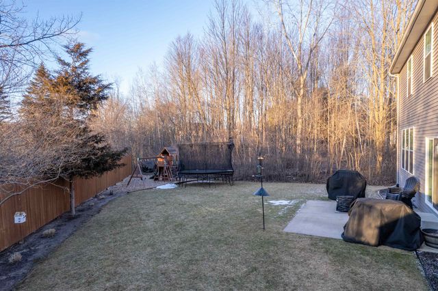 6111 Oak Hollow Court, Midland, MI 48640