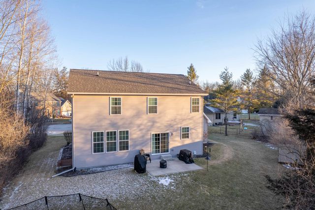 6111 Oak Hollow Court, Midland, MI 48640