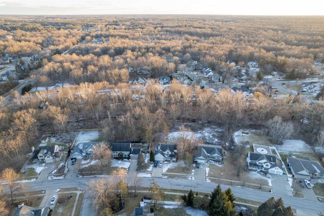 6111 Oak Hollow Court, Midland, MI 48640