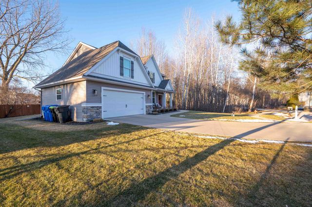 6111 Oak Hollow Court, Midland, MI 48640