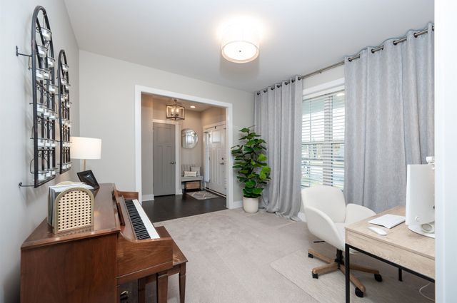 6111 Oak Hollow Court, Midland, MI 48640