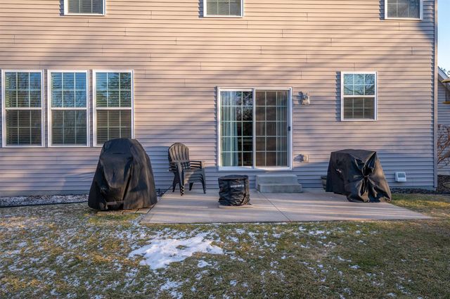 6111 Oak Hollow Court, Midland, MI 48640