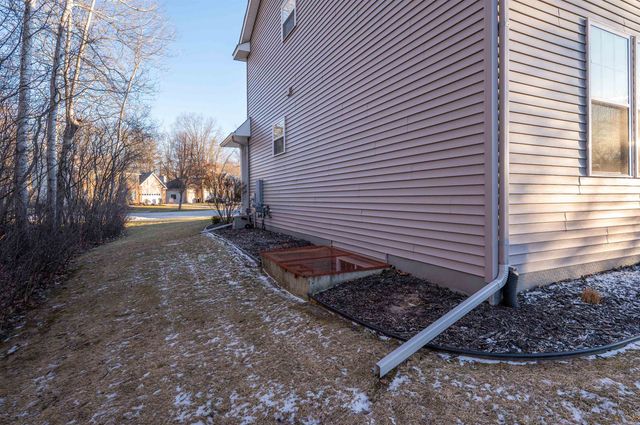 6111 Oak Hollow Court, Midland, MI 48640