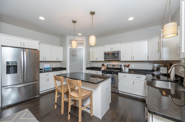 6111 Oak Hollow Court, Midland, MI 48640