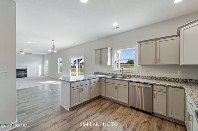 728 Regiment Road, Jacksonville, NC 28546