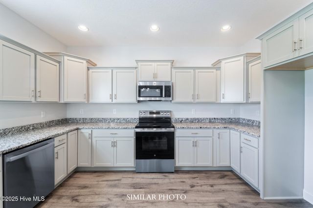 728 Regiment Road, Jacksonville, NC 28546