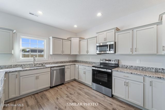 728 Regiment Road, Jacksonville, NC 28546