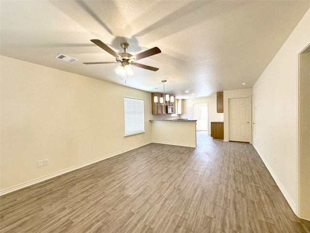 806 N Rusk Street, Weatherford, TX 76116