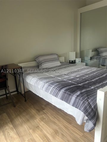 5921 Washington St 128, Hollywood, FL 33023