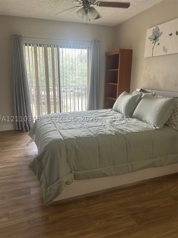 5921 Washington St 128, Hollywood, FL 33023