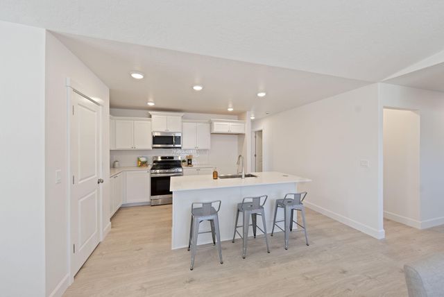 1050 NW Fairway Road 153, Madras, OR 97741