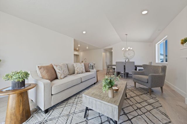 1050 NW Fairway Road 153, Madras, OR 97741