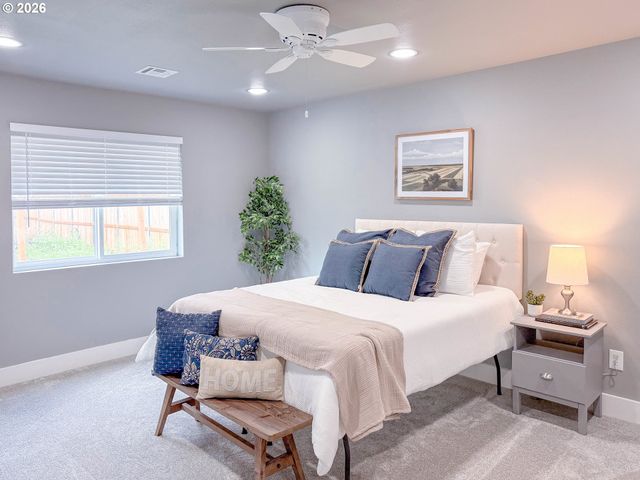 2382 E IRWIN Way, Eugene, OR 97402