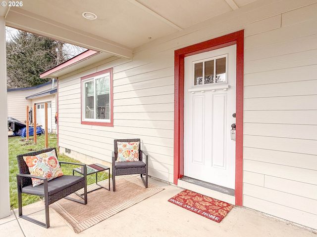 2382 E IRWIN Way, Eugene, OR 97402