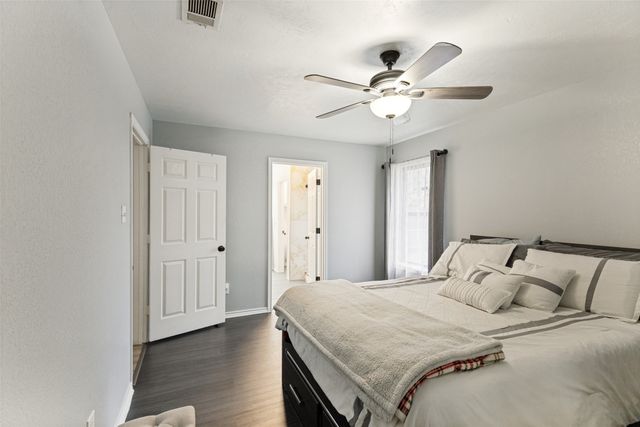4833 Colonial Park Drive, Haltom City, TX 76117