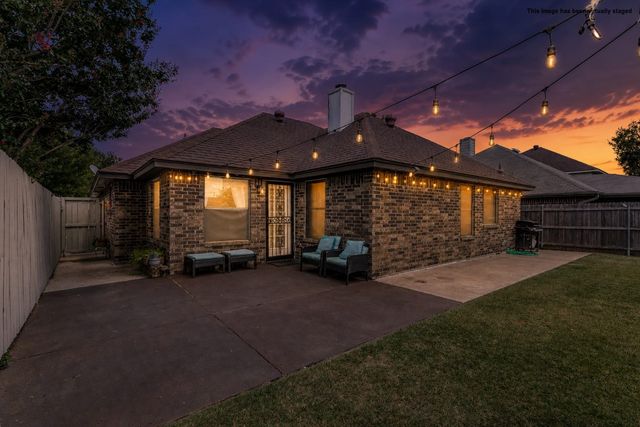4833 Colonial Park Drive, Haltom City, TX 76117