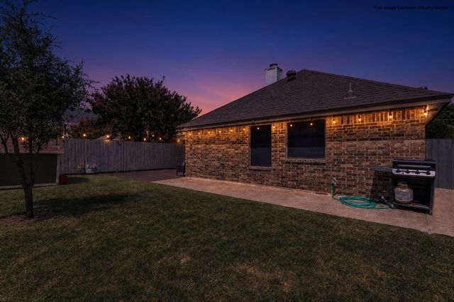 4833 Colonial Park Drive, Haltom City, TX 76117