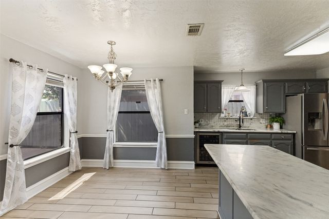 4833 Colonial Park Drive, Haltom City, TX 76117