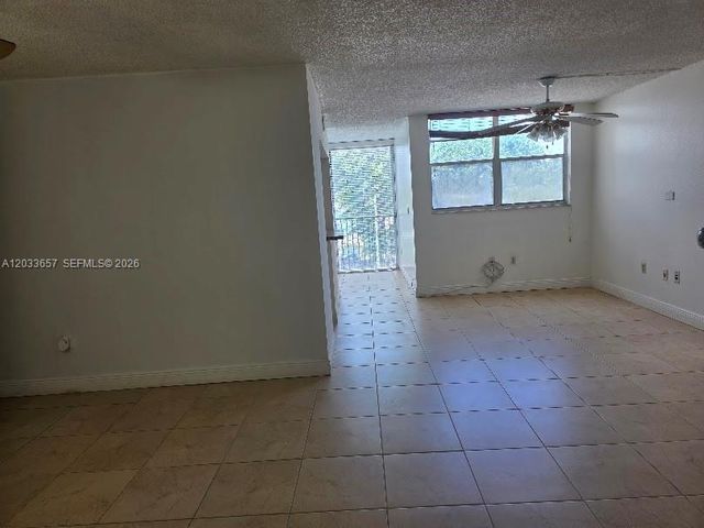9411 SW 4th St 303, Miami, FL 33174