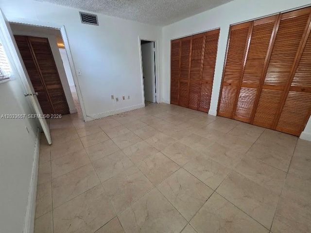 9411 SW 4th St 303, Miami, FL 33174