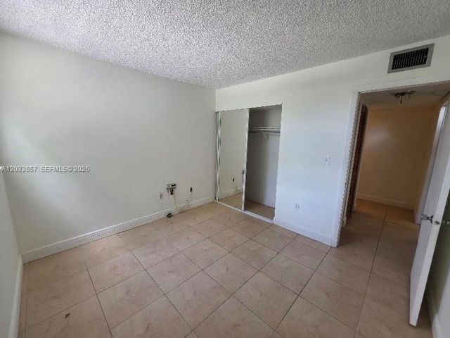 9411 SW 4th St 303, Miami, FL 33174