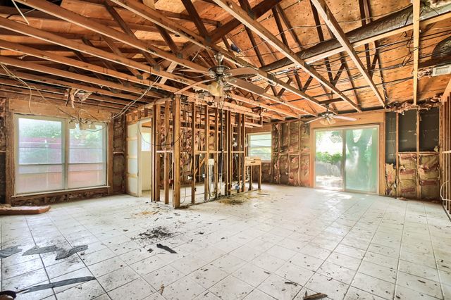 2748 Running Brook Lane, Dallas, TX 75228