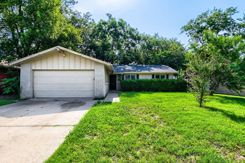 2748 Running Brook Lane, Dallas, TX 75228