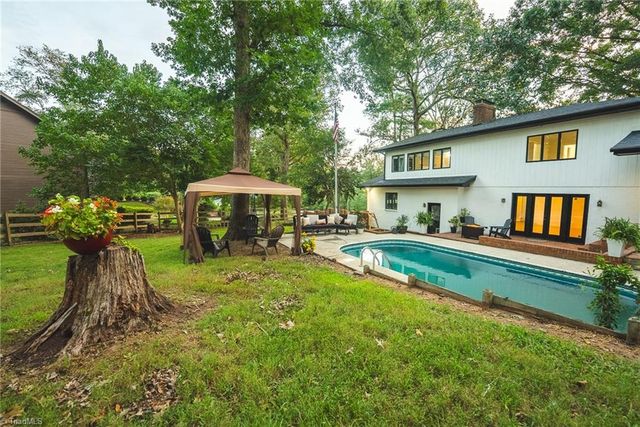 3750 11th Street NE, Hickory, NC 28601