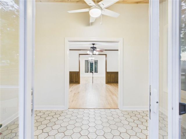 3750 11th Street NE, Hickory, NC 28601