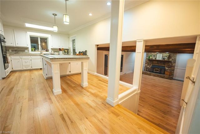 3750 11th Street NE, Hickory, NC 28601