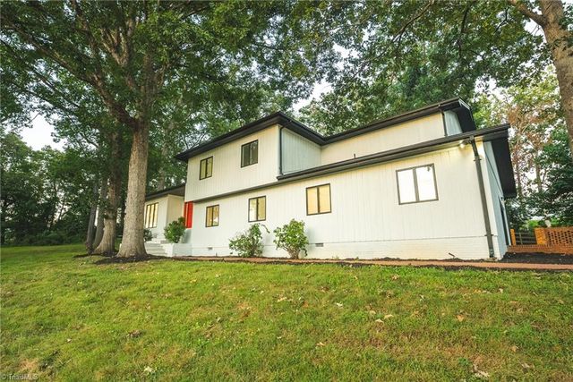 3750 11th Street NE, Hickory, NC 28601